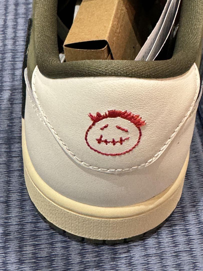 靴 Travis Scott x Nike Air Jordan 1 Low OG