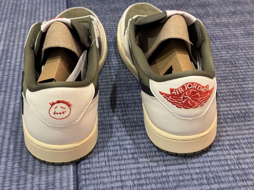 靴 Travis Scott x Nike Air Jordan 1 Low OG