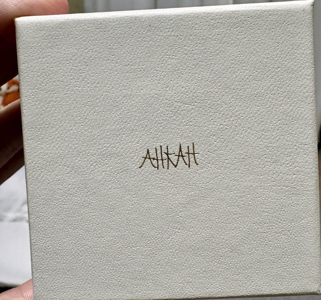 AHKAHネックレス k18金 イエロー ゴールド 小さな赤いハート