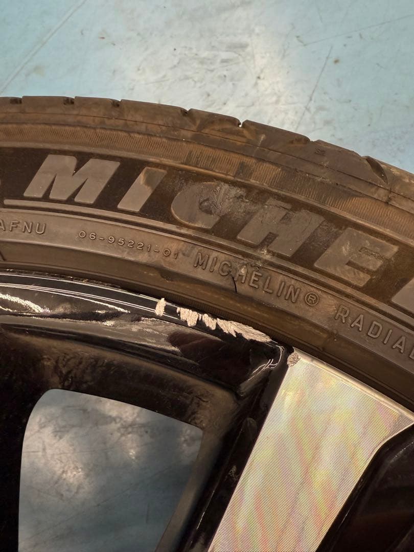 ２１インチやや傷や汚れあり