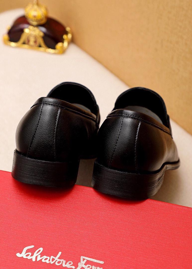 Ferragamo フェラガモ メンズ レザーシューズ ブラック 26.5 箱付