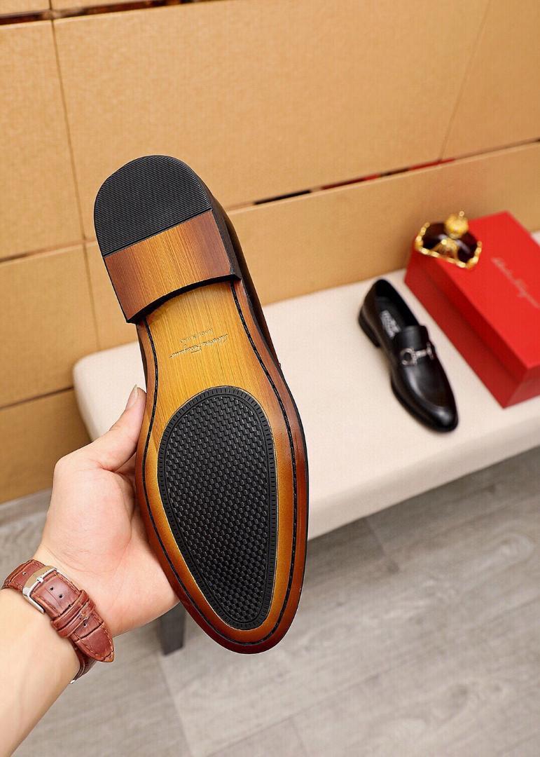 Ferragamo フェラガモ メンズ レザーシューズ ブラック 26.5 箱付