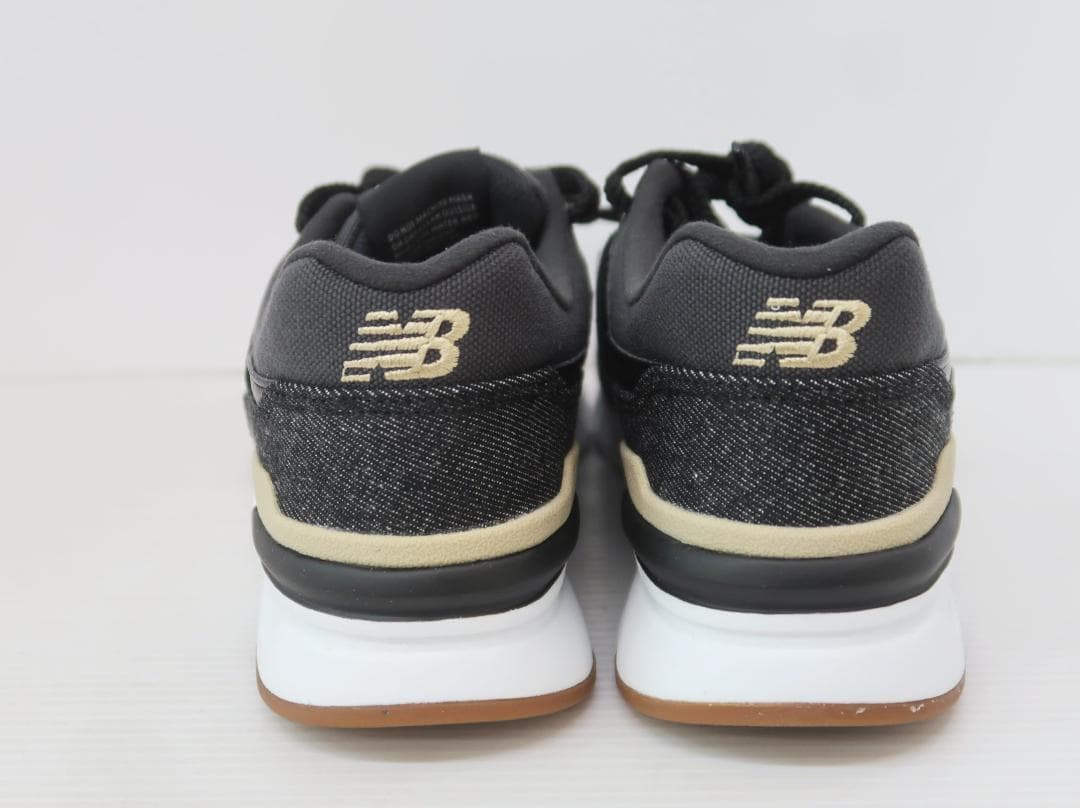 美品 New Balance ニューバランス CM997HOQ 美品 New Balance ニューバランス CM997HOQ
