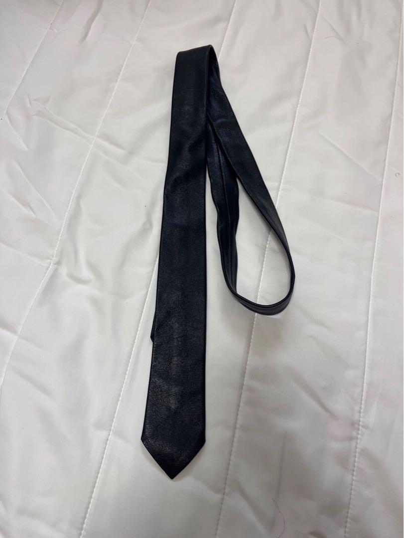 Vintage leather narrow tie