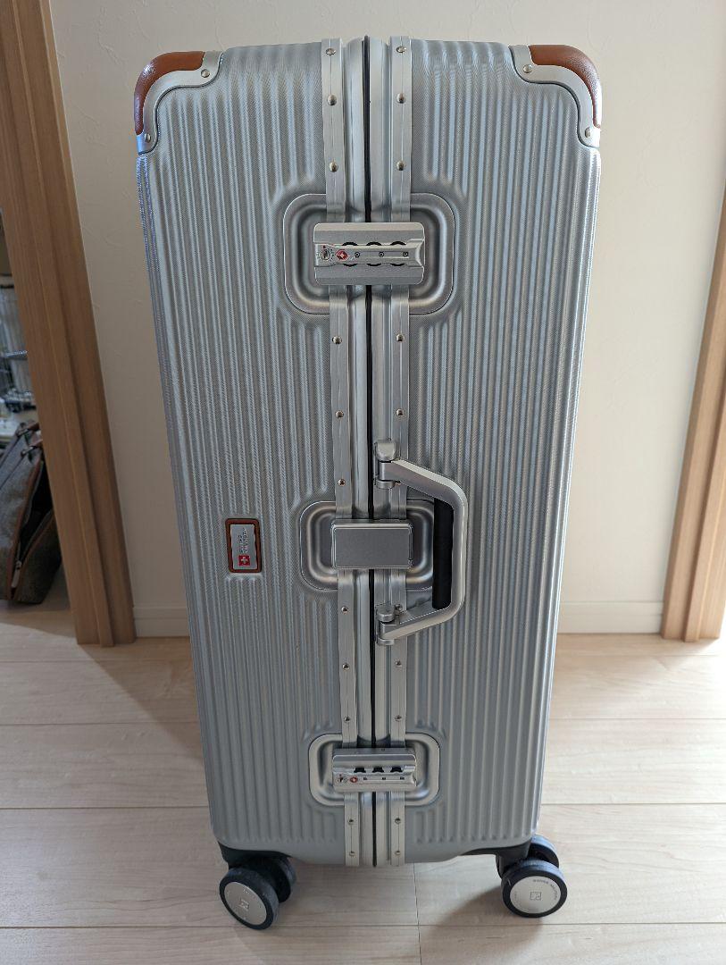 スイスミリタリー プレミアム Cタイプ 105L SM-C628