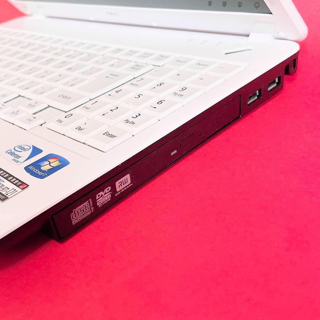 売り切れ続出‼️可愛い白✨️薄型ノートパソコン❣️WEBカメラ大容量500GB事務作業 1台限り️主婦・初心者おすすめ️可愛い白大容量8GBノートパソコン！事務