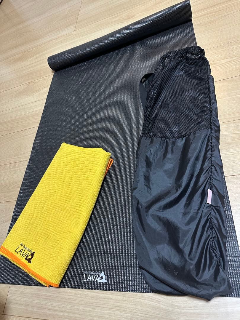 LAVA ヨガマット 黒 収納バッグ付き ヨガラグ - メルカリ
