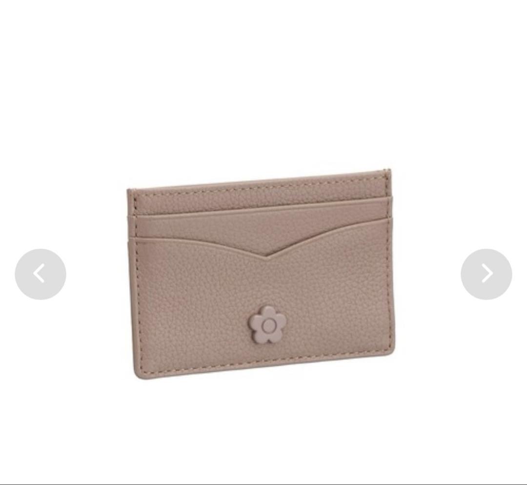 新品MARY QUANTカードケース