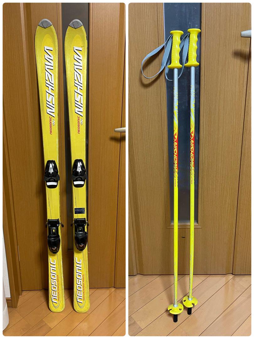 DESCENTE 子ども用 130-150調整可　スキー、スノーボードウェア DESCENTE 子ども用 130-150調整可 スキー、スノーボードウェア