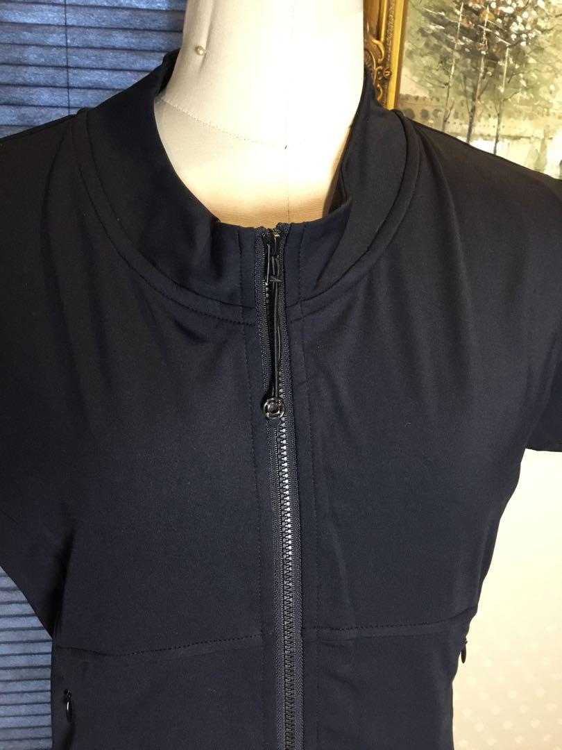 LULULEMON ☆黒 ジップアップ トップス トップス