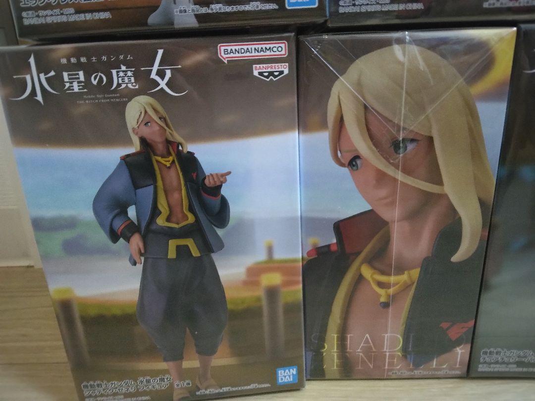 新品・未開封品】水星の魔女 フィギュア11体・ルームライト1点計12