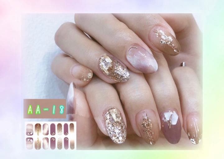 メルカリ パープルマーブルブラウンキラキラゴールドラメ大人きれいめ立体ネイルシール ネイルアート用品 330 中古や未使用のフリマ