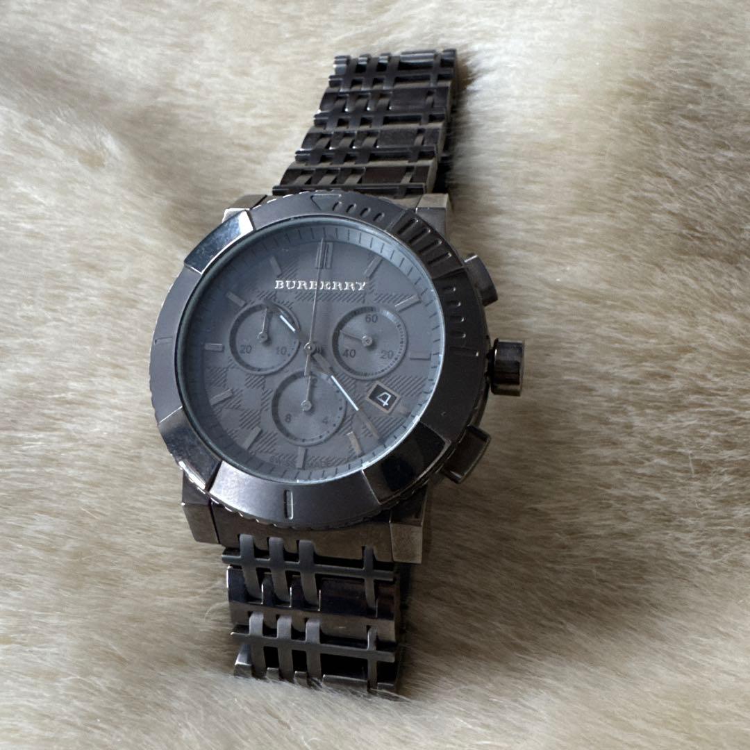 BURBERRY グレー クロノグラフ 腕時計