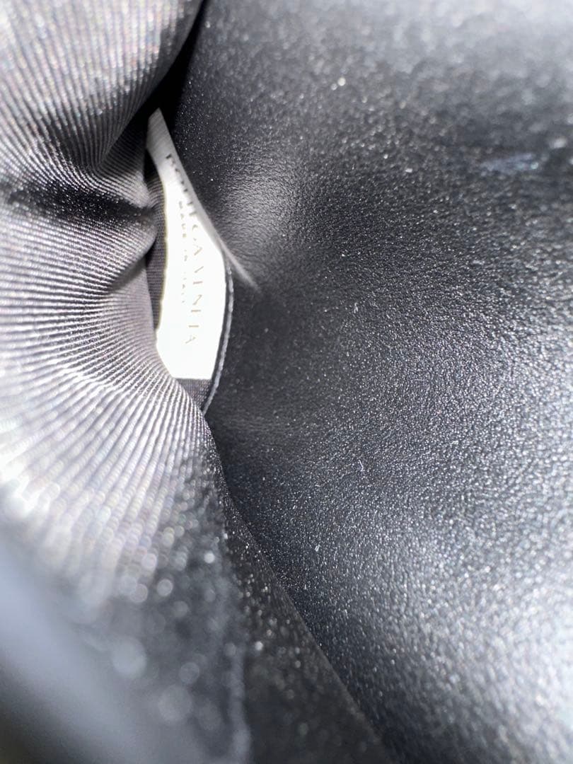 ボッテガヴェネタ コンパクトウォレット マキシイントレ22A/W ブラック ボッテガヴェネタ コンパクトウォレット マキシイントレ22A/W ブラック