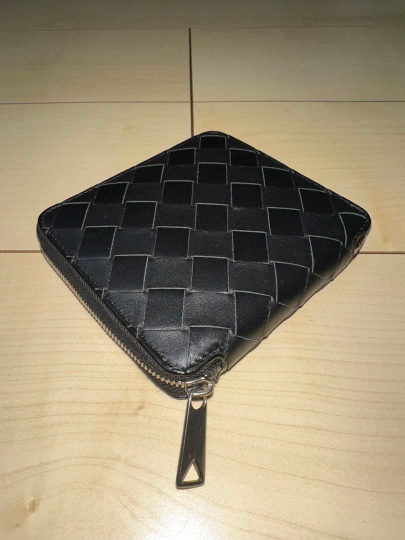 ボッテガヴェネタ コンパクトウォレット マキシイントレ22A/W ブラック ボッテガヴェネタ コンパクトウォレット マキシイントレ22A/W ブラック