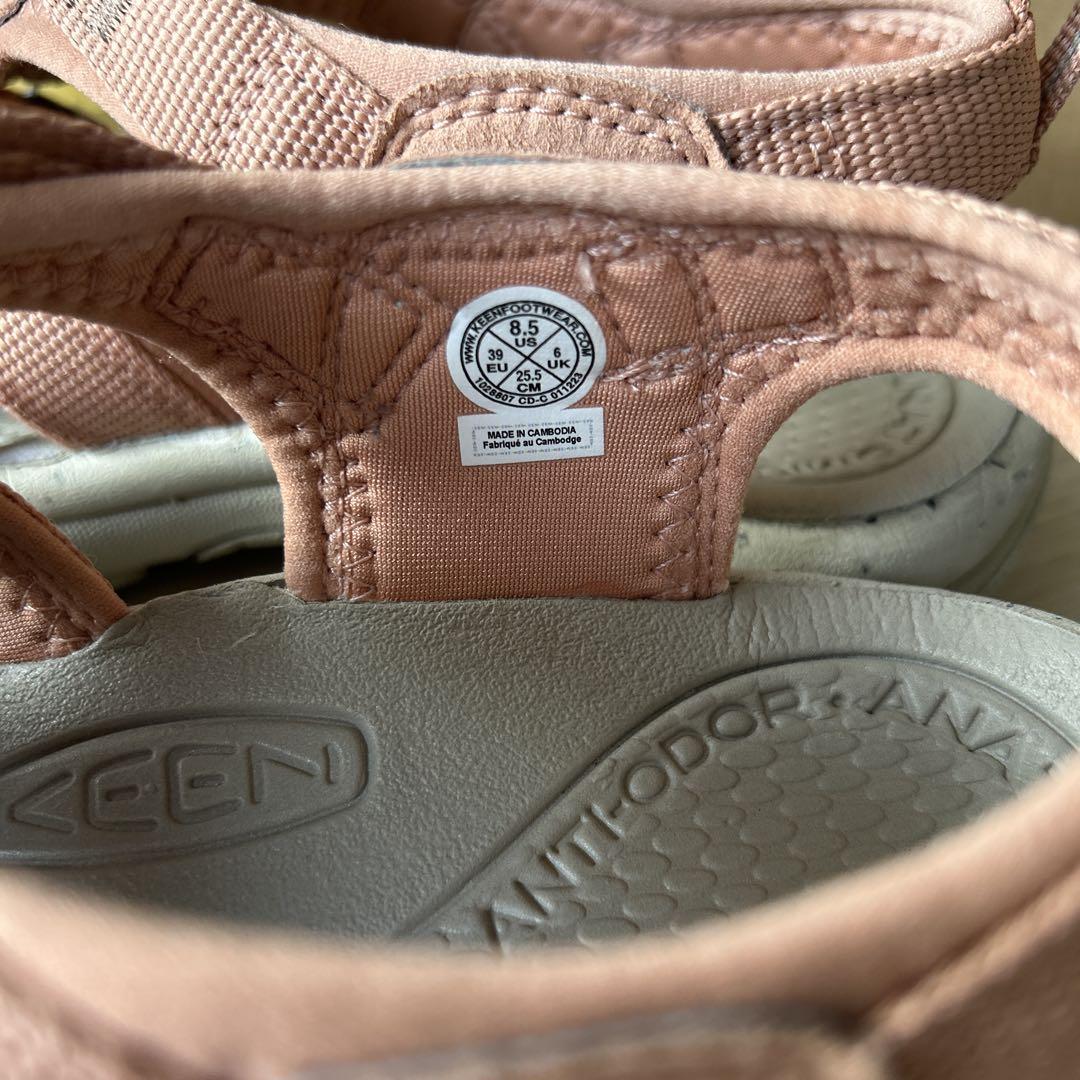 KEEN キーン ニューポート エイチツー NEWPORT H2 25.5cm