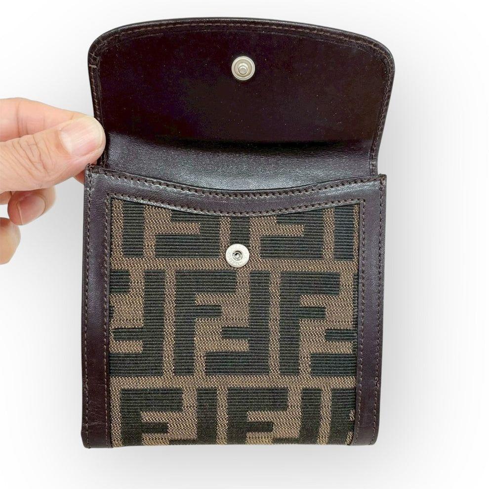 FENDI フェンディ 二つ折り財布 ブラウン 箱付き