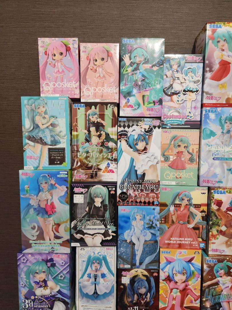 初音ミクコレクション『47個』美少女系フィギュア未開封品　色々シリーズかぶりなし 初音ミク】クールなライブパフォーマンス姿でフィギュア化。全長