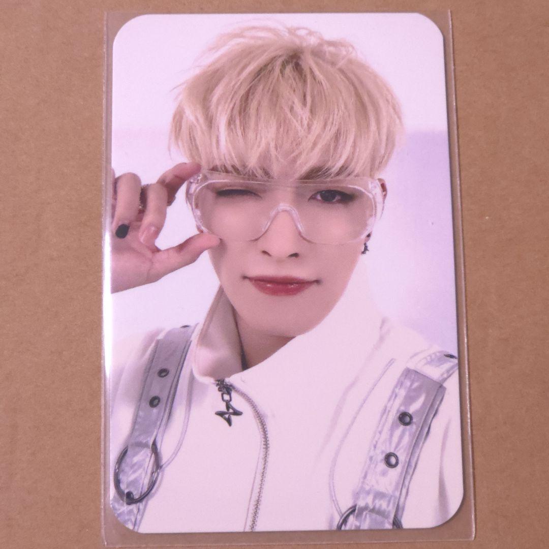 ATEEZ Will withfans トレカ　ホンジュン ホンジュン ATEEZ WILL soundwave 特典 トレカ - メルカリ