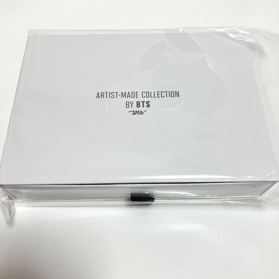 BTS ジミン アーティストメイド コレクション レッドカービングイヤリング BTS ジミン アーティストメイド コレクション レッドカービング