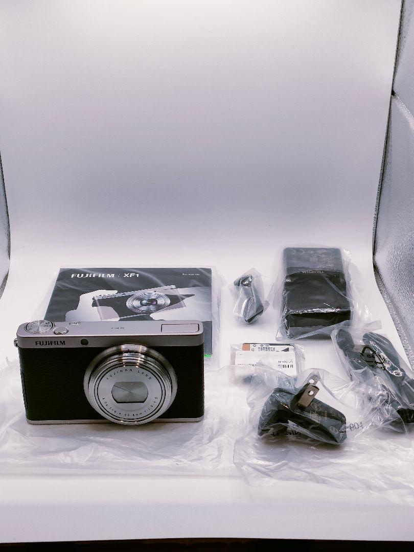 ☆新品・未使用☆希少　FUJIFILM XF1 コンパクトデジタルカメラ