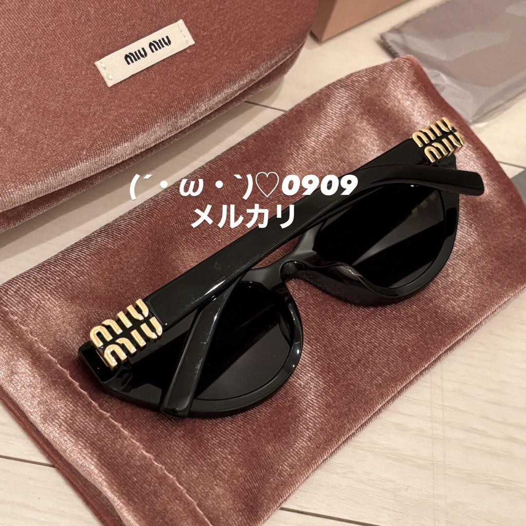 【みーしゃ】miu miu ブラック キャットアイサングラス
