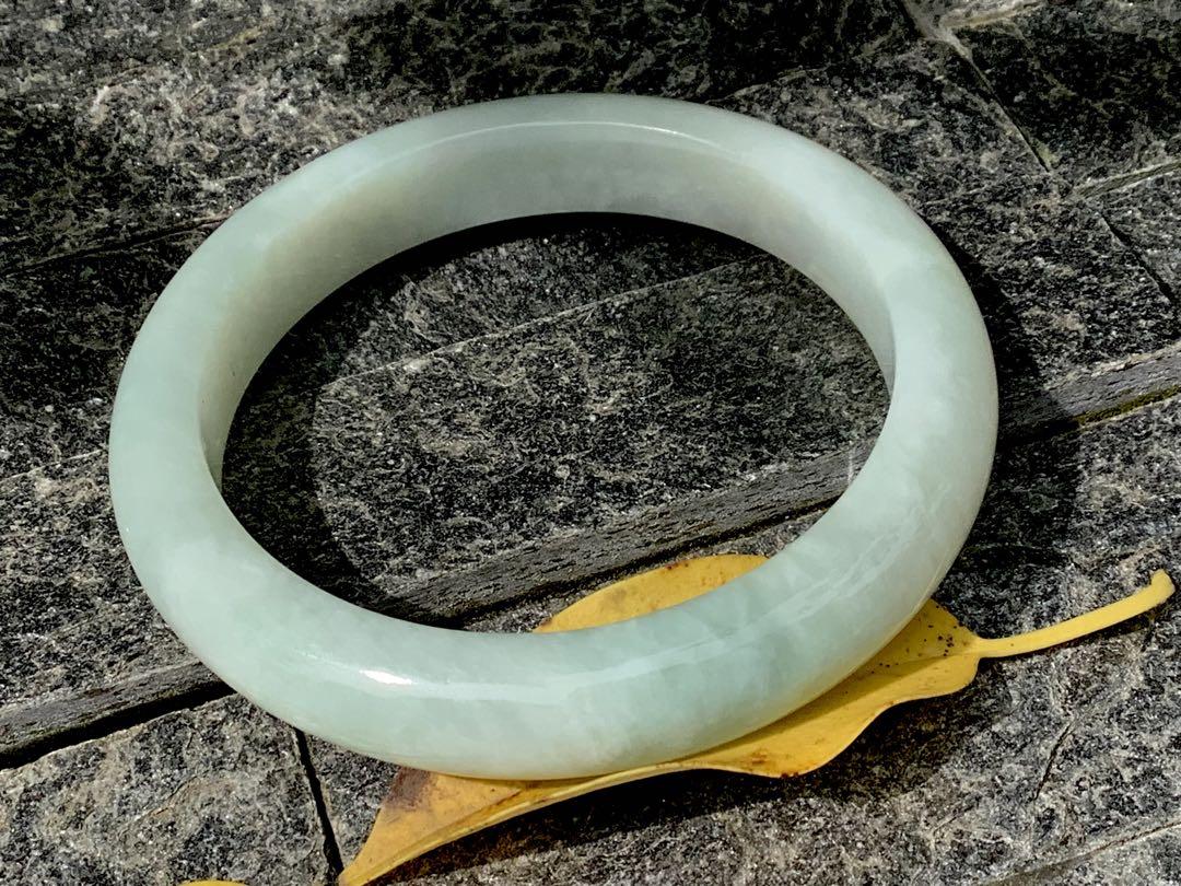 ✳️一生物をお身近に‼️ お守りバングル　糸魚川翡翠ジェダイト　本物の輝きを‼️