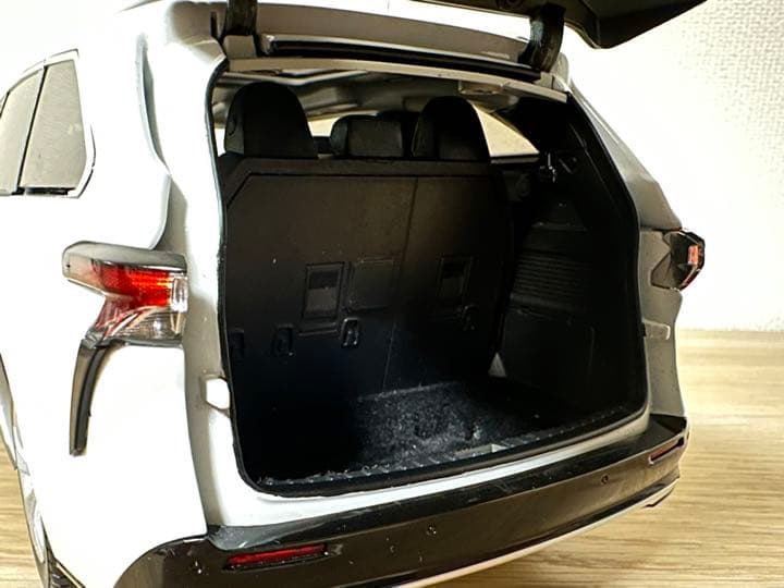 1/18 ミニカー トヨタ シエナ Sienna ホワイト 超希少 | www