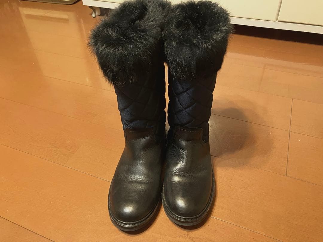 トリーバーチ ネイビー キルティングブーツ