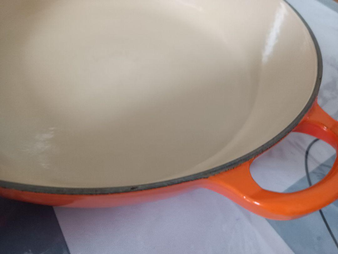 LE CREUSET　ル・クルーゼ　両手 蓋付き鍋 オレンジ　30センチ