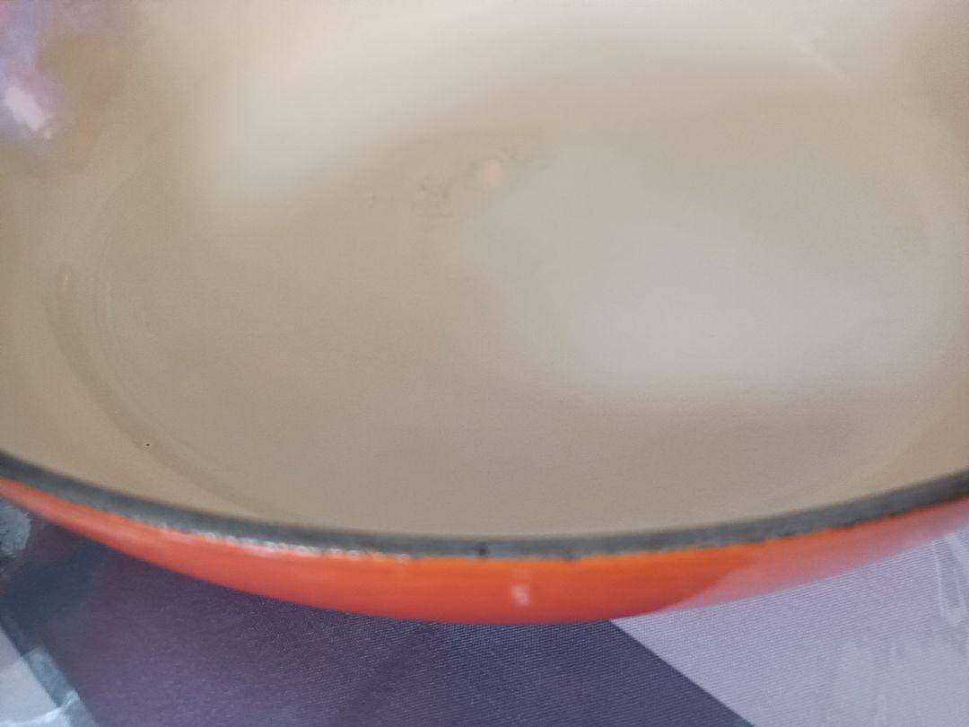 LE CREUSET　ル・クルーゼ　両手 蓋付き鍋 オレンジ　30センチ