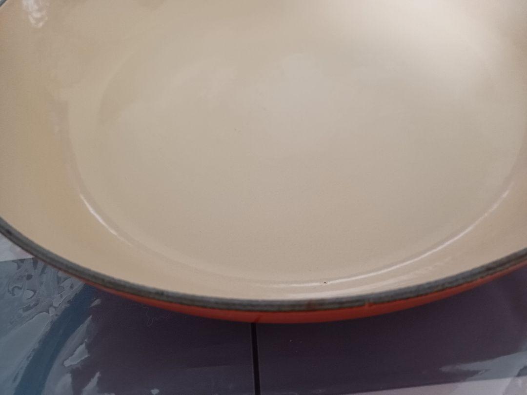 LE CREUSET　ル・クルーゼ　両手 蓋付き鍋 オレンジ　30センチ