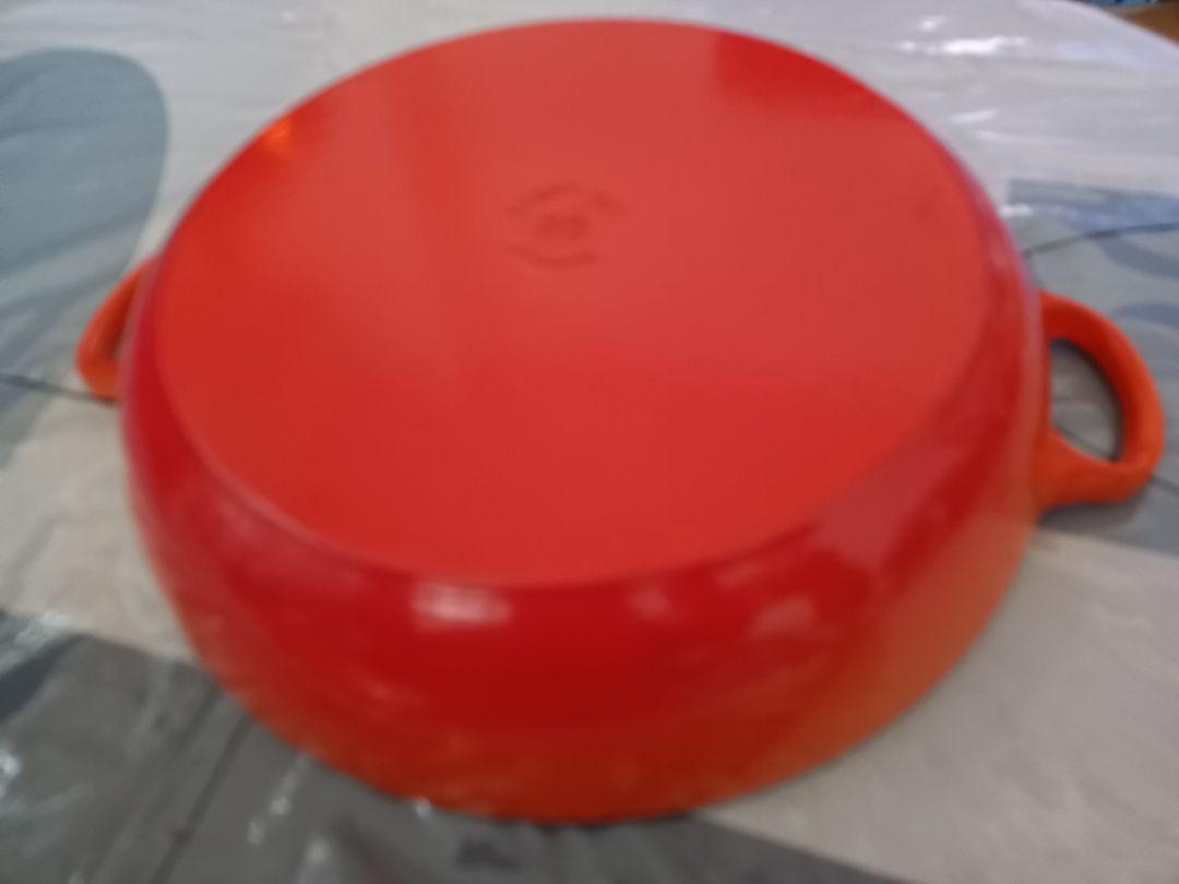 LE CREUSET　ル・クルーゼ　両手 蓋付き鍋 オレンジ　30センチ