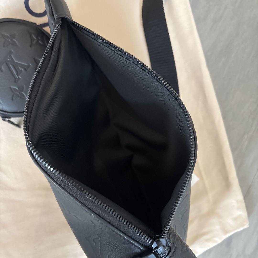 【美品】デュオ・スリングバッグ
