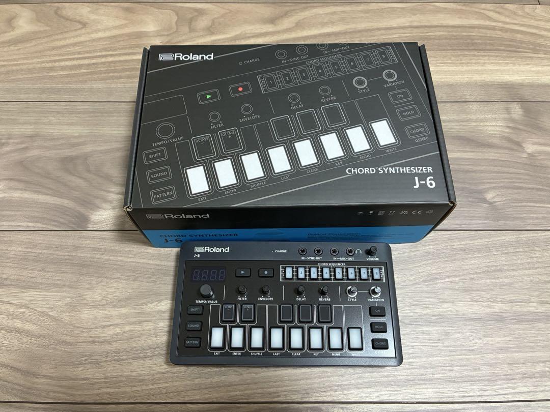 Roland AIRA Compact J-6 未使用　専用ケース付