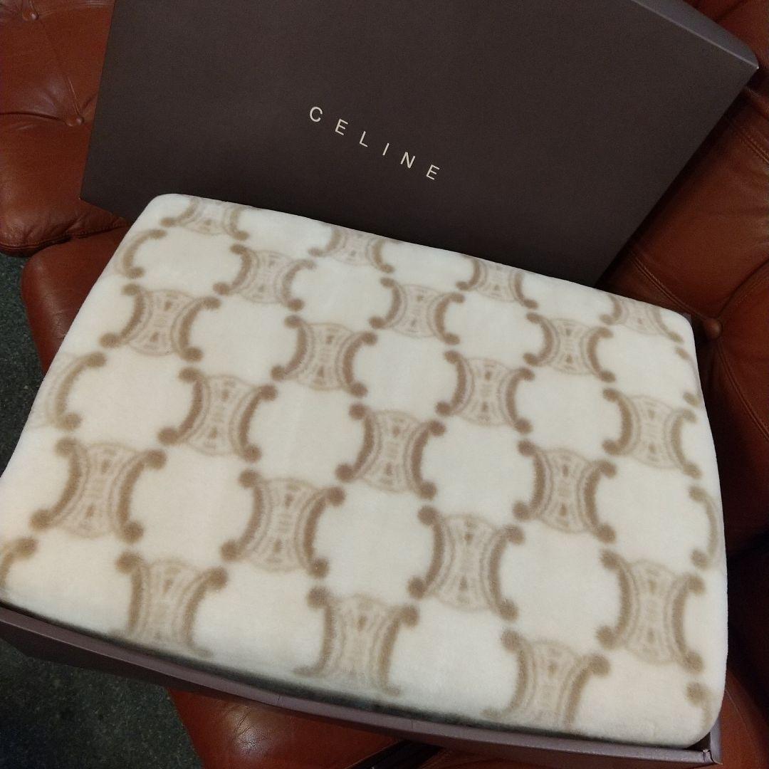 ワンピなど最旬ア! CELINE 未使用品 毛布 シングル 布団/毛布
