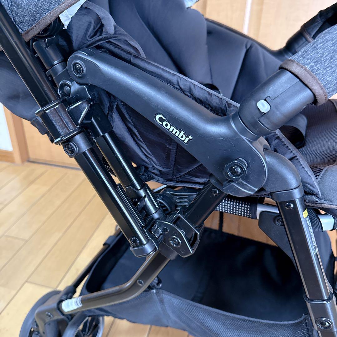 ☆美品 Combi スゴカルα 4キャス compactエッグショックHT