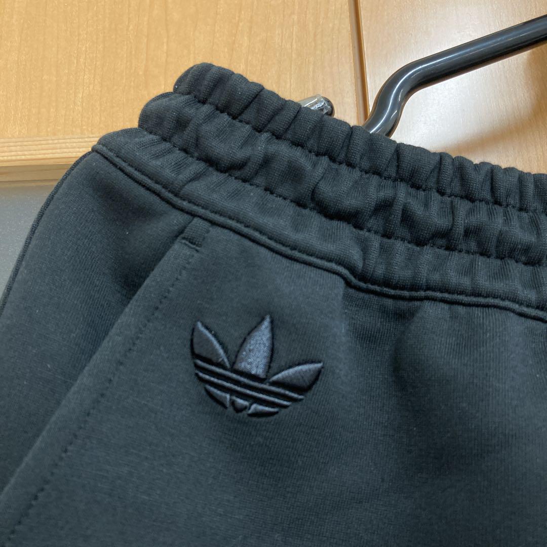 新品　adidas originals ハーフパンツ 半ズボン　スウェット