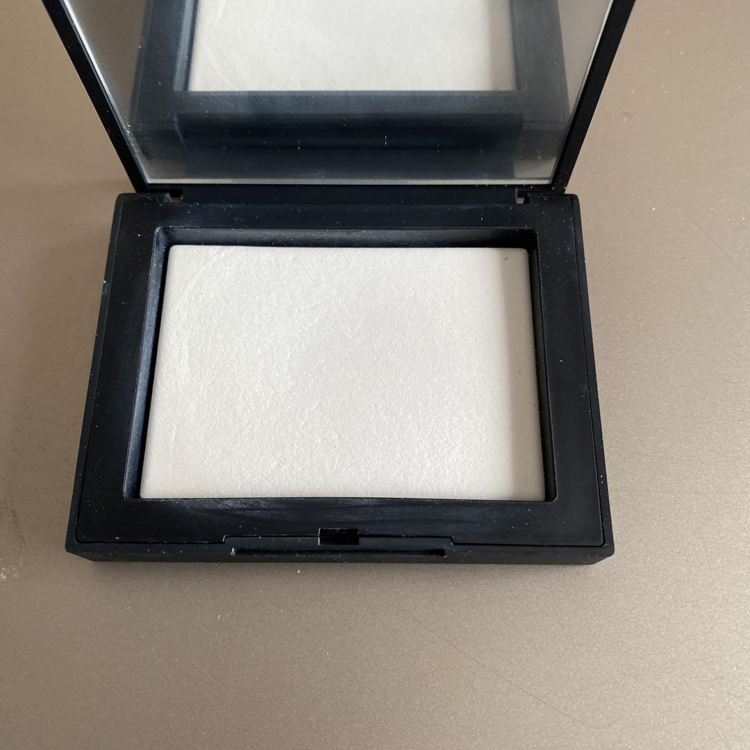 ＮＡＲＳ ライトリフレクティングセッティングパウダー プレスト N