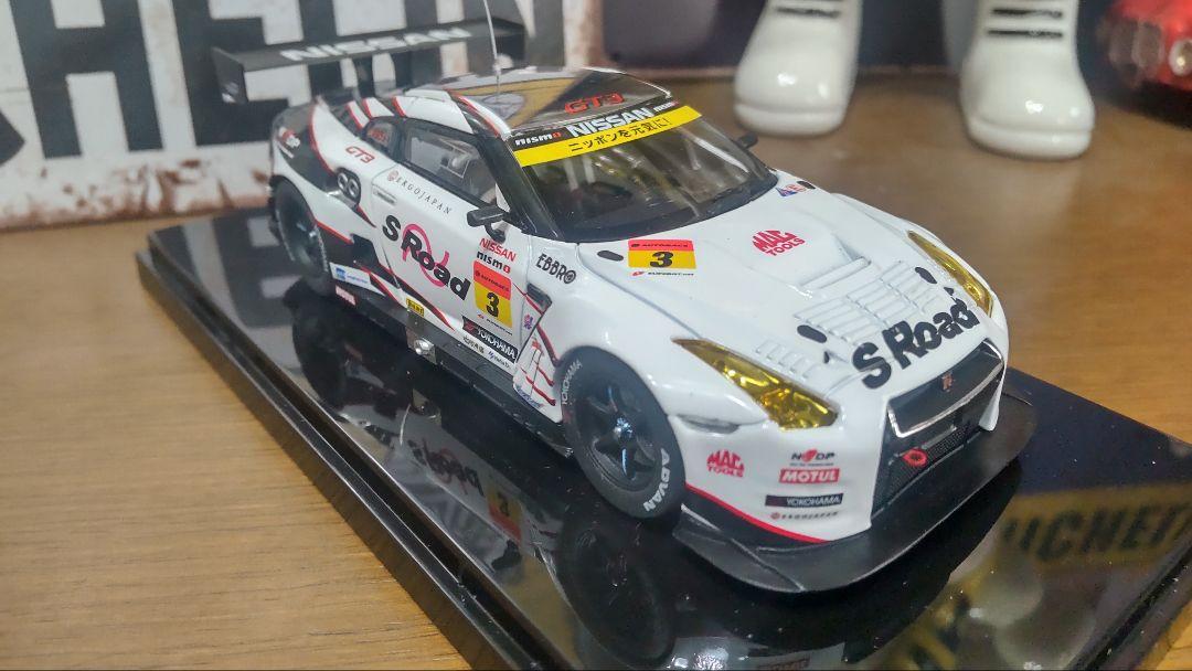 エブロ製2012年スーパーGT 300.SロードGTR