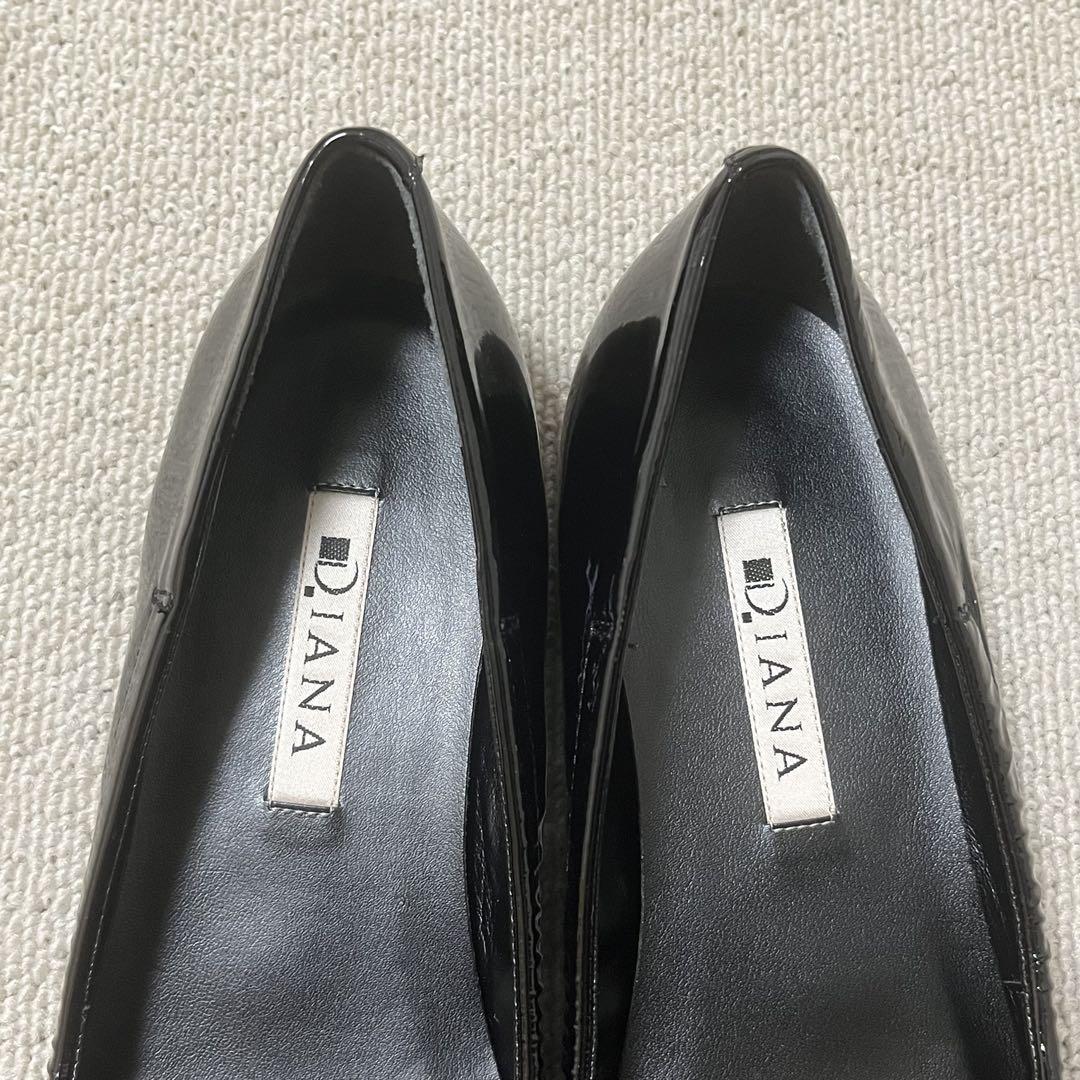 DIANA ブラックエナメル 平リボン付きフラットシューズ ダイアナ DIANA フラットシューズ （黒エナメル