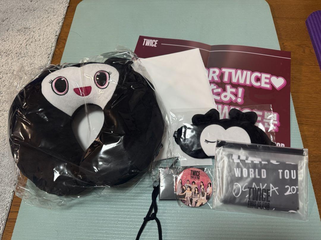twice this is for アップグレード限定　グッズ　スローガン