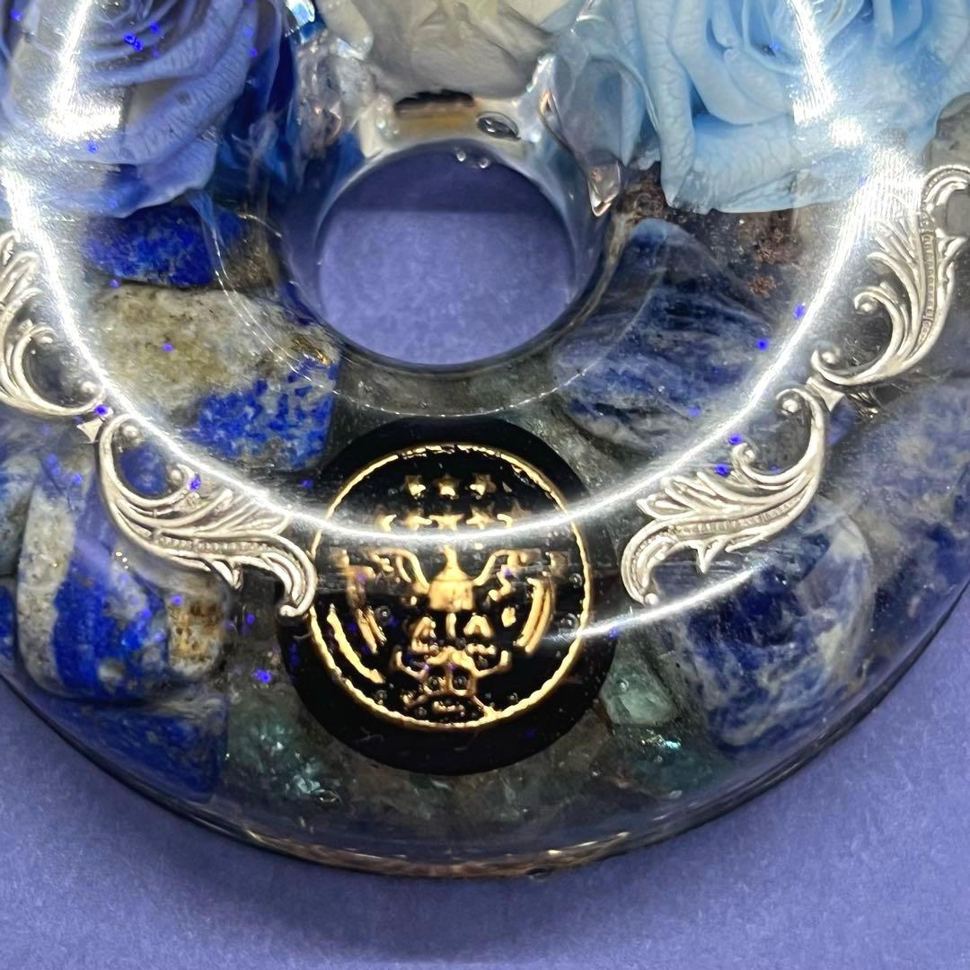 3つの薔薇のオルゴナイト【ブルードーナツ】