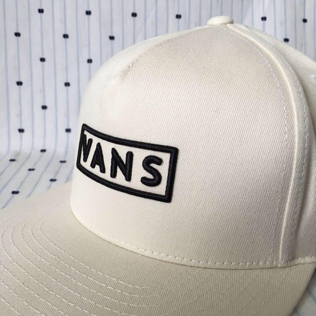 VANSバンズUS限定ニュースクールエンボス刺繍ロゴキャップ帽子１点物