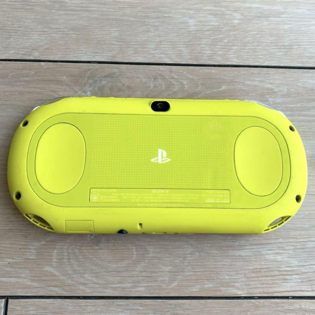 PlayStation Vita PCH-2000 プレステ本体 SDカード付 画像4