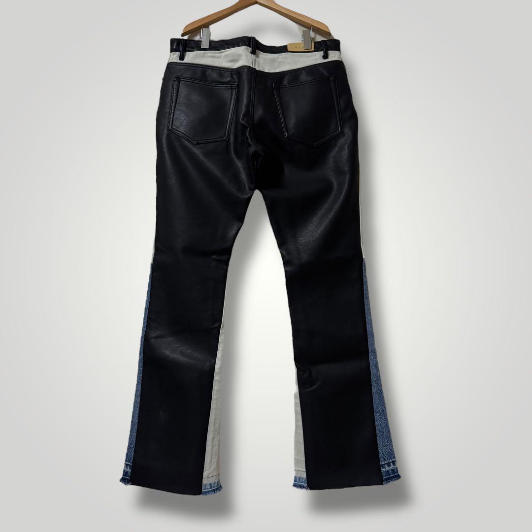 65 mnml ミニマル B417 LEATHER FLARE DENIM