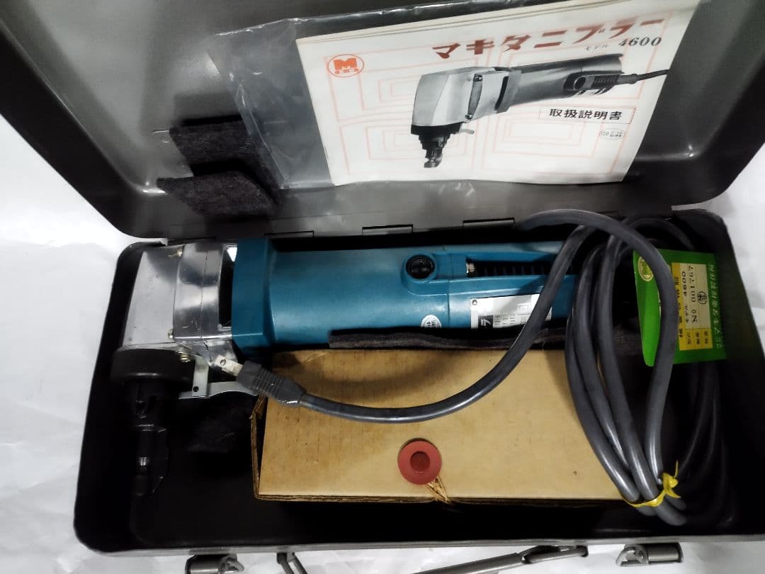 電動ドリル 工具建具