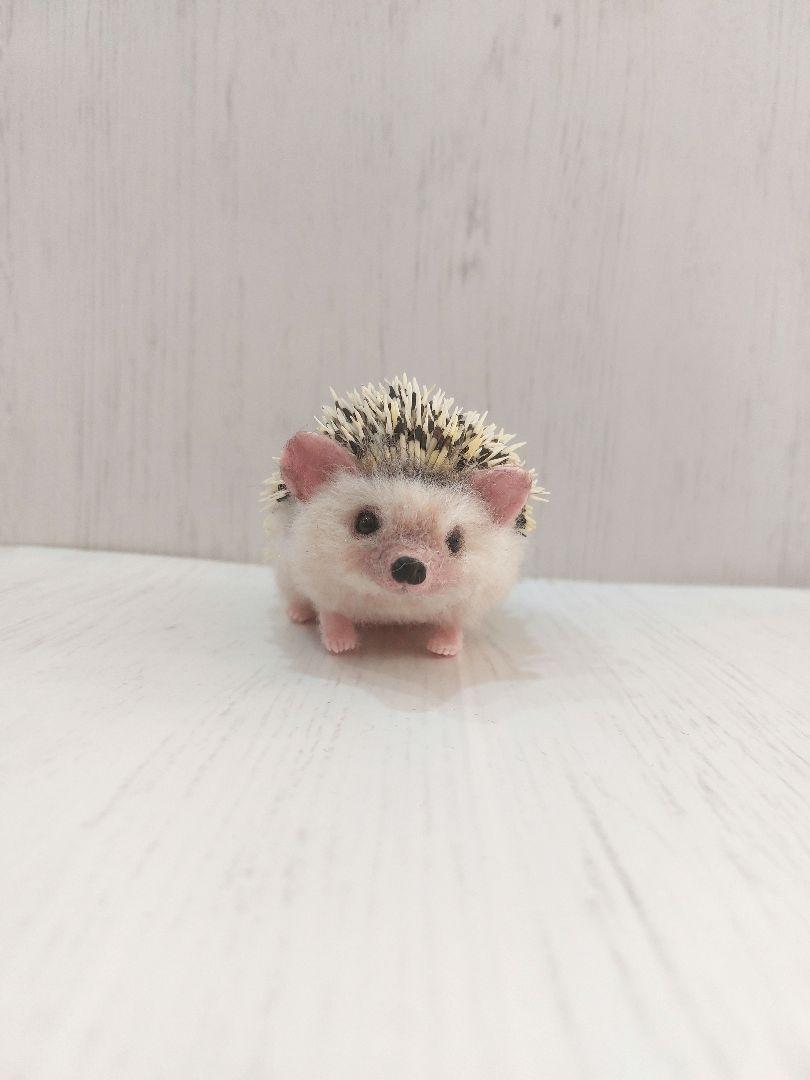羊毛フェルト　ハリネズミ