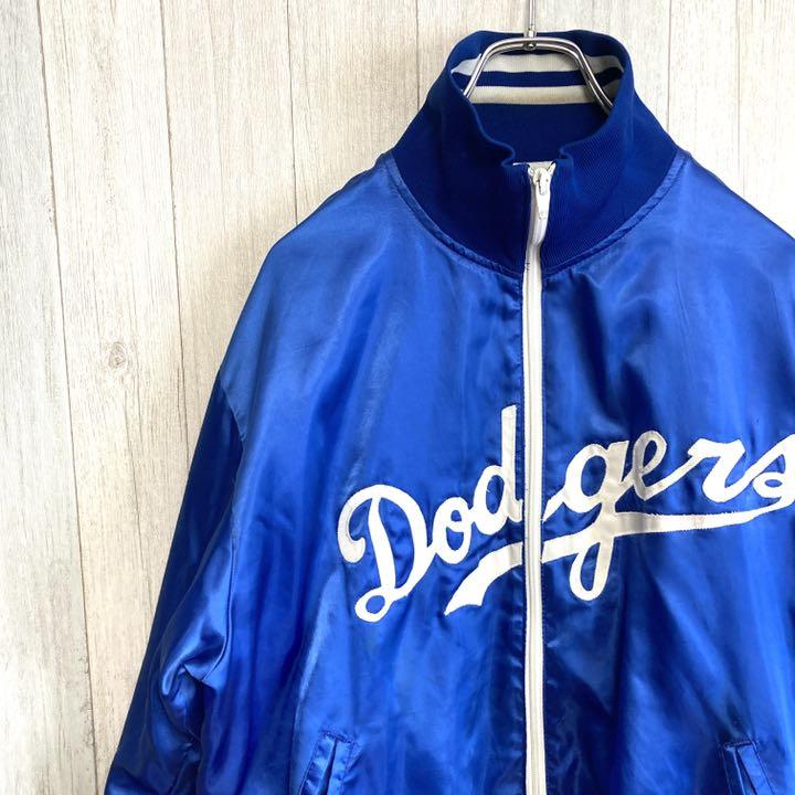 MLB ドジャース USA製古着 ナイロンブルゾン スタジャン 刺繍 Mサイズ - メルカリ MLB ドジャース USA製古着 ナイロンブルゾン スタジャン 刺繍 Mサイズ - メルカリ