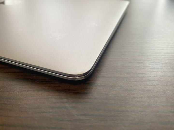 APPLE MacBook Air １３インチ　2018 MRE82J/A